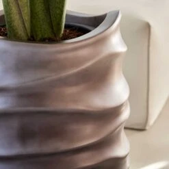 Gradient Lee Couple Planter - Matt Coffee -Indoor Plants Gradient Lee Planter Matt Coffee 1